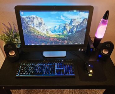 My 2nd/ Bedroom Battlestations. Running Ubuntu 24.04