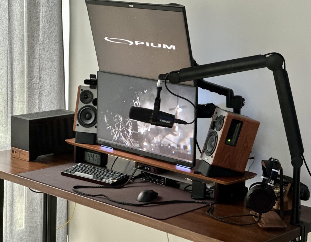 Finally left behind the gaming aesthetic (any tips?)