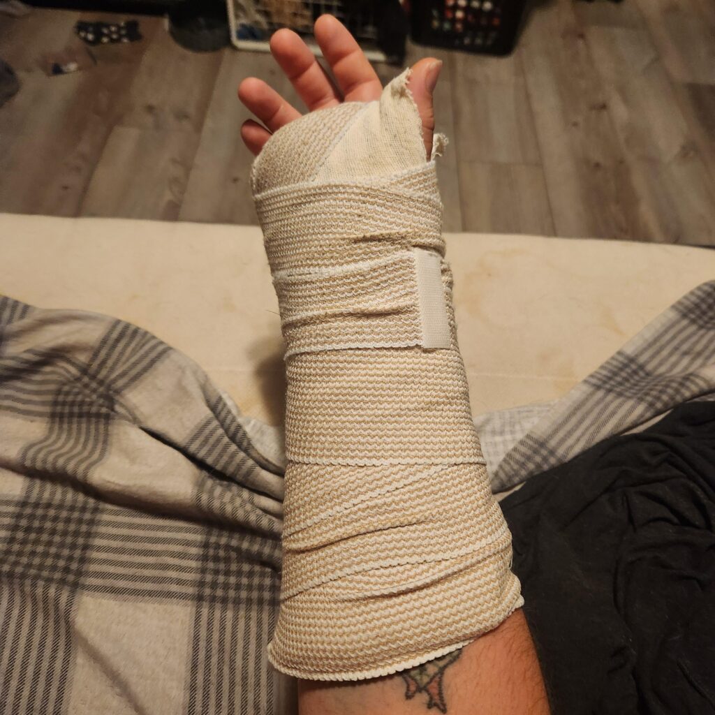 One hand friendly game recommendations?