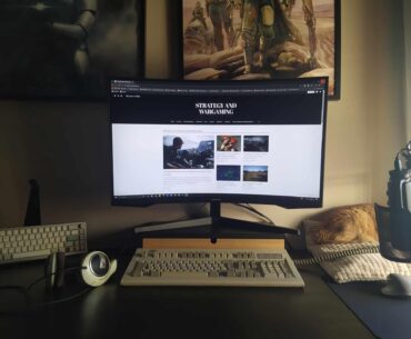 Writing/Gaming Station + Cat