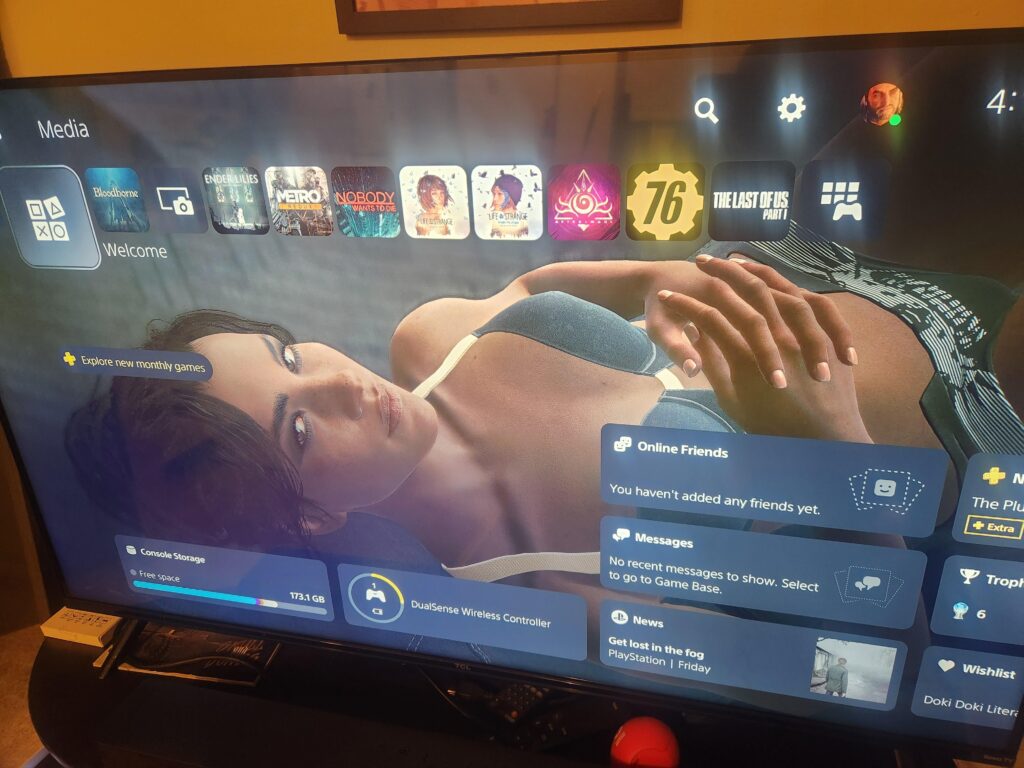 Good Morning, Chooms! PS5 Home Screen (Since you can now add media photos, why not go with the optimal choice???)