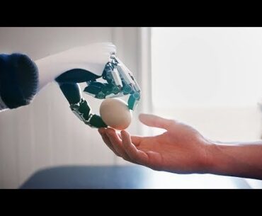 I lived with a humanoid robot for 48 hours.