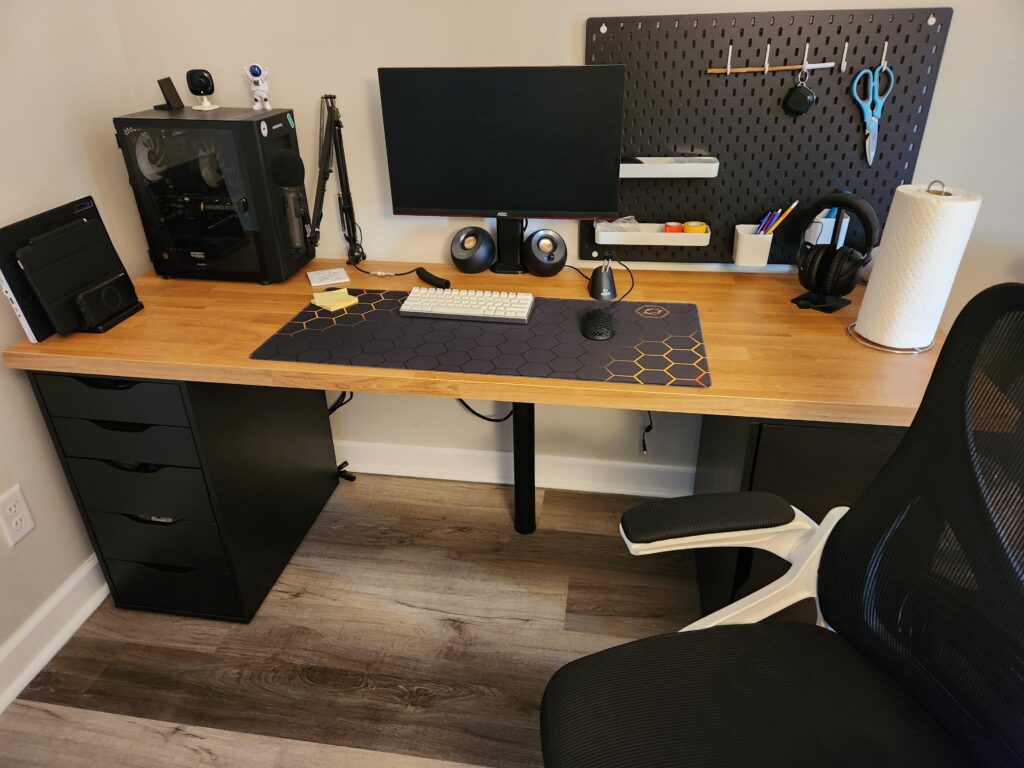 Just moved, so I rebuilt my entire setup
