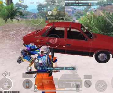 PUBG Mobil Tactics: Diverting fire and spotting enemy during rescue