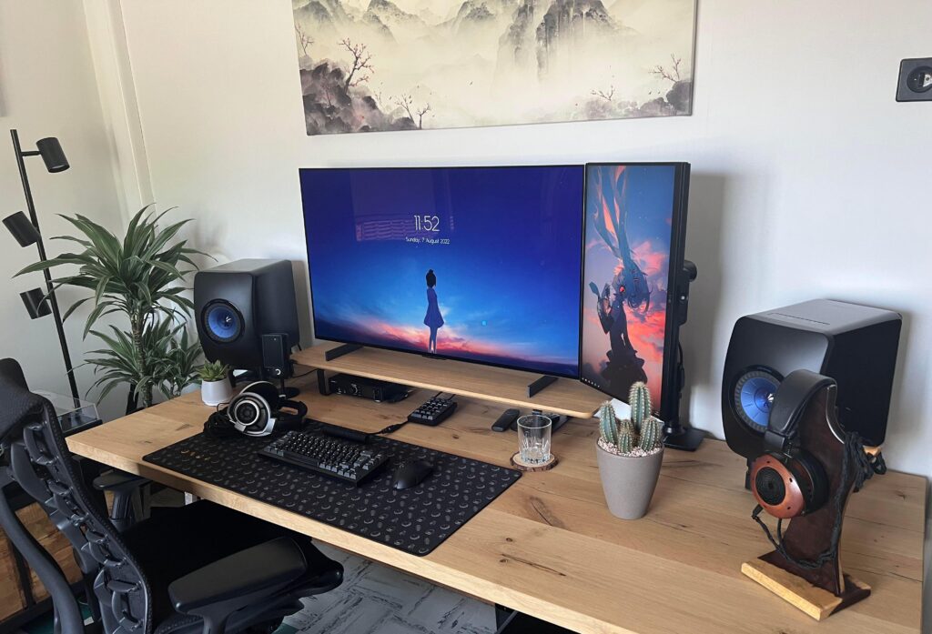 Look what scrolling through Reddit turned me into...my battlestation with my first ever custom mech keyboard!