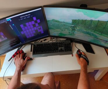 My bro is playing his games with this kind of devices. Never seen it before