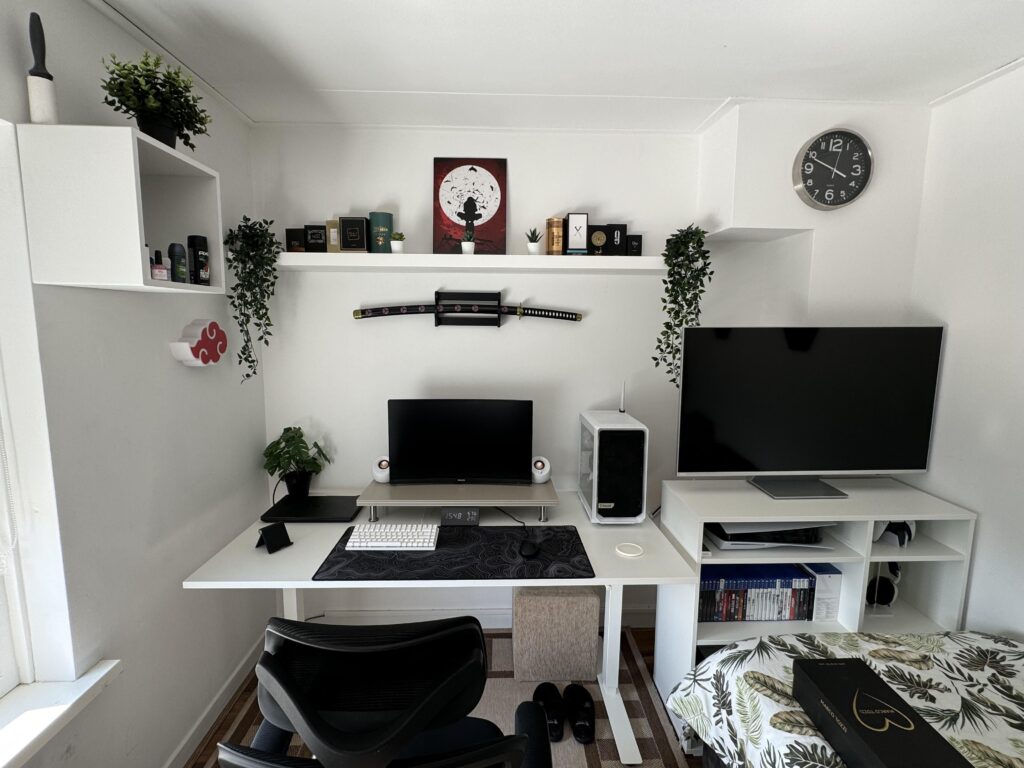 What do you think about my pc and console bedroom setup