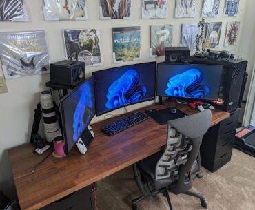 Triple Monitor IKEA Battlestation