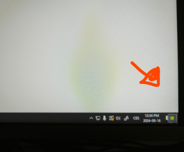 What is this icon here in the corner? (Photoed cause it doesn't show on screenshots)
