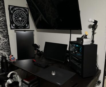 lights on, no RGB. since it’s been highly requested