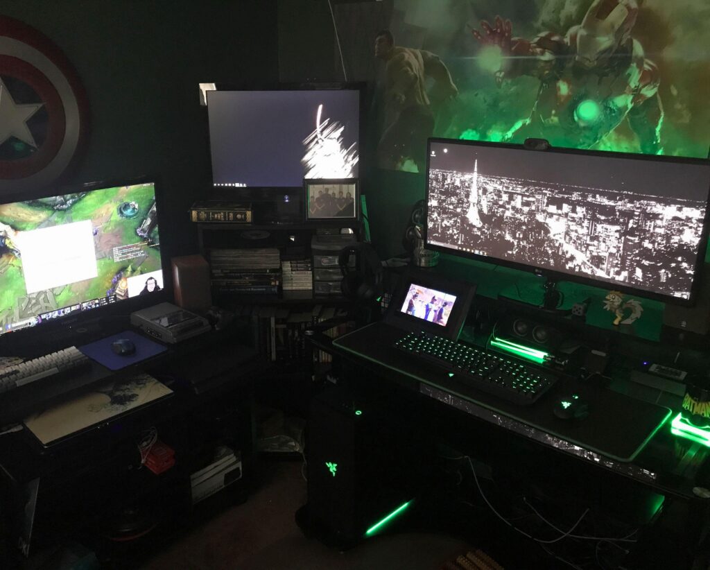 Check out my very first battlestation!