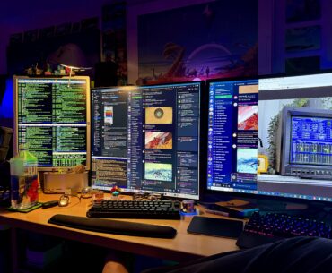 Relaxing at the Mac / PC desk tonight