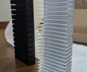 Which heatsink is best for a vertically standing laptop?