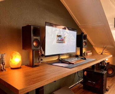 I hope someone likes my semi-minimalist setup. Yes, without ALEX drawers.
