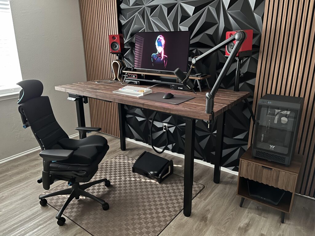 Here’s the start to my new home office space Here’s the start to my new home office space