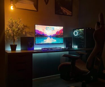 Late night battlestation.