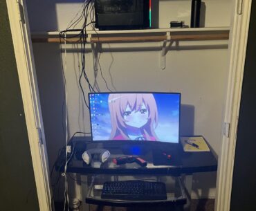 Rate my setup (second image is gaming chair)