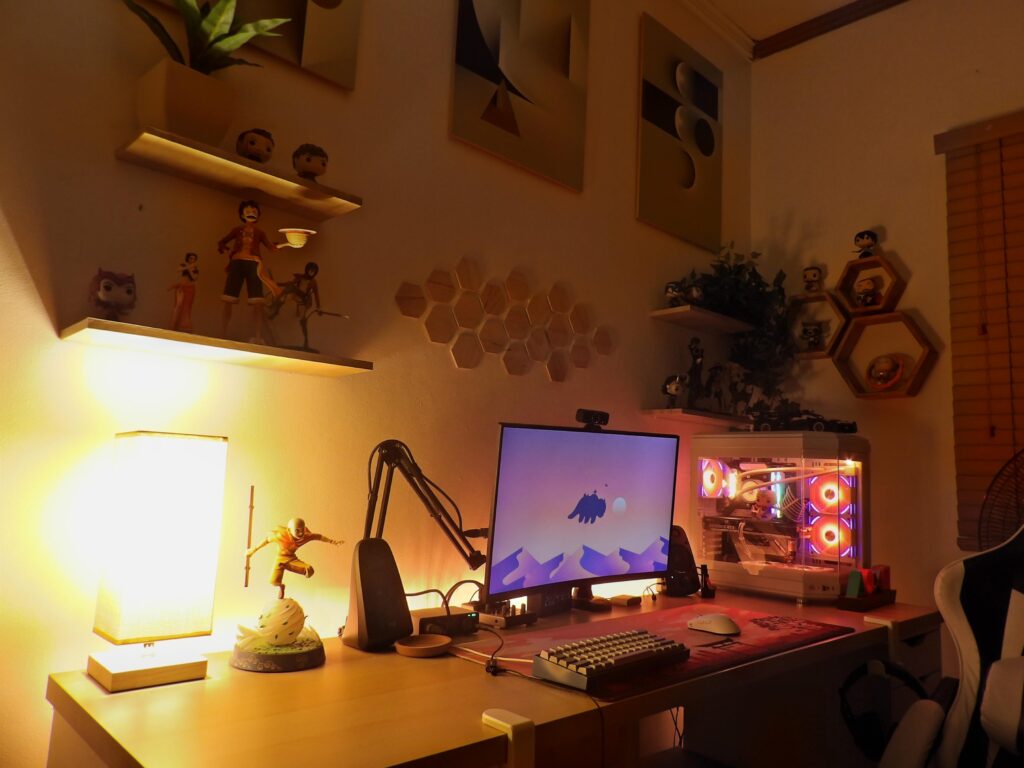 Turning off the ceiling light gives off a cozy atmosphere