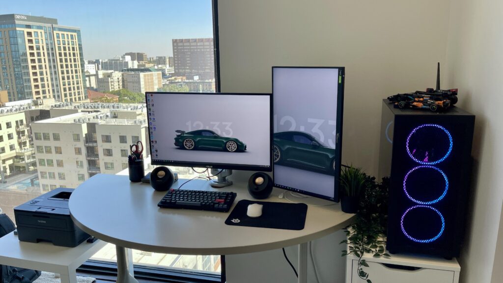 New apartment, new battle station