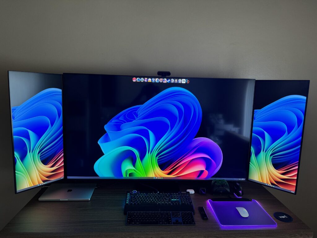 New Setup! 65'' 4K 120Hz + Two 34'' 100Hz Ultrawide