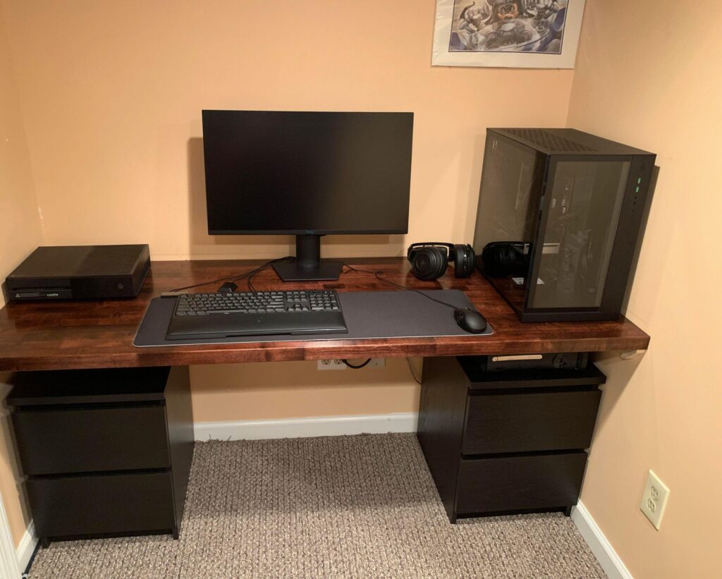 My tiny battlestation in a nook