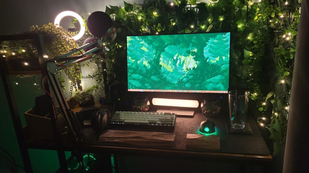 Just moved out and finished decorating my new setup. A few bits missing but it's more or less "finished"