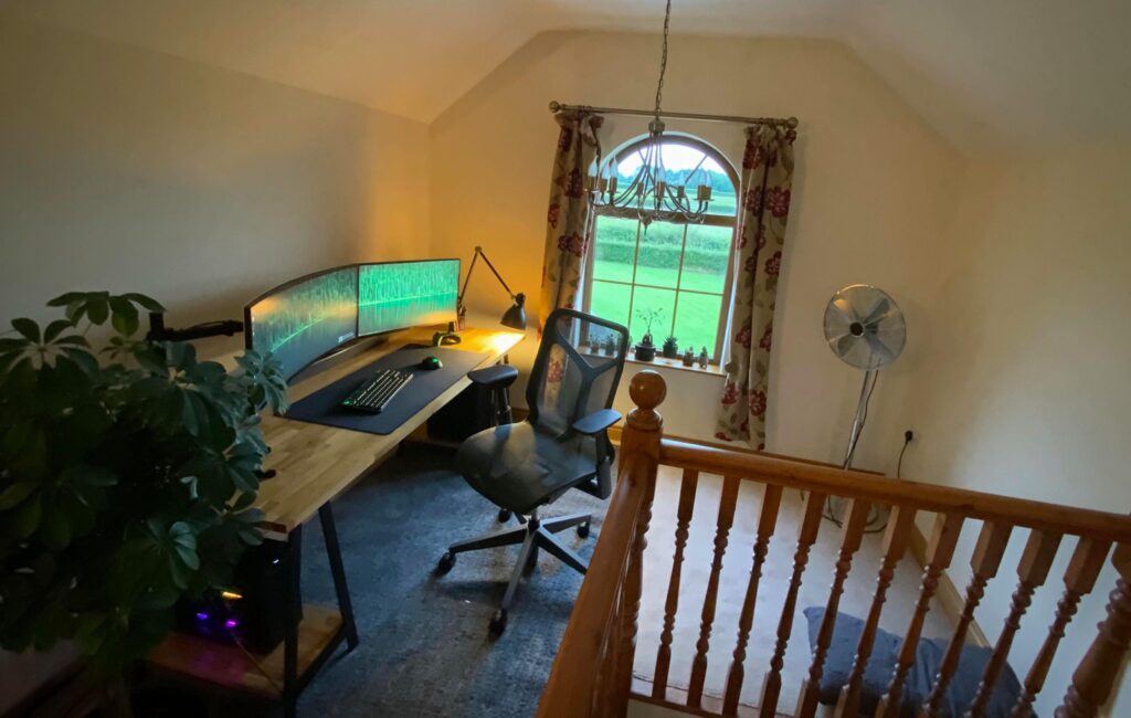 What do y’all think about my cozy lil setup?