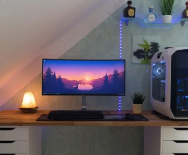 Check out my work setup & battlestation - drop your thoughts! :)
