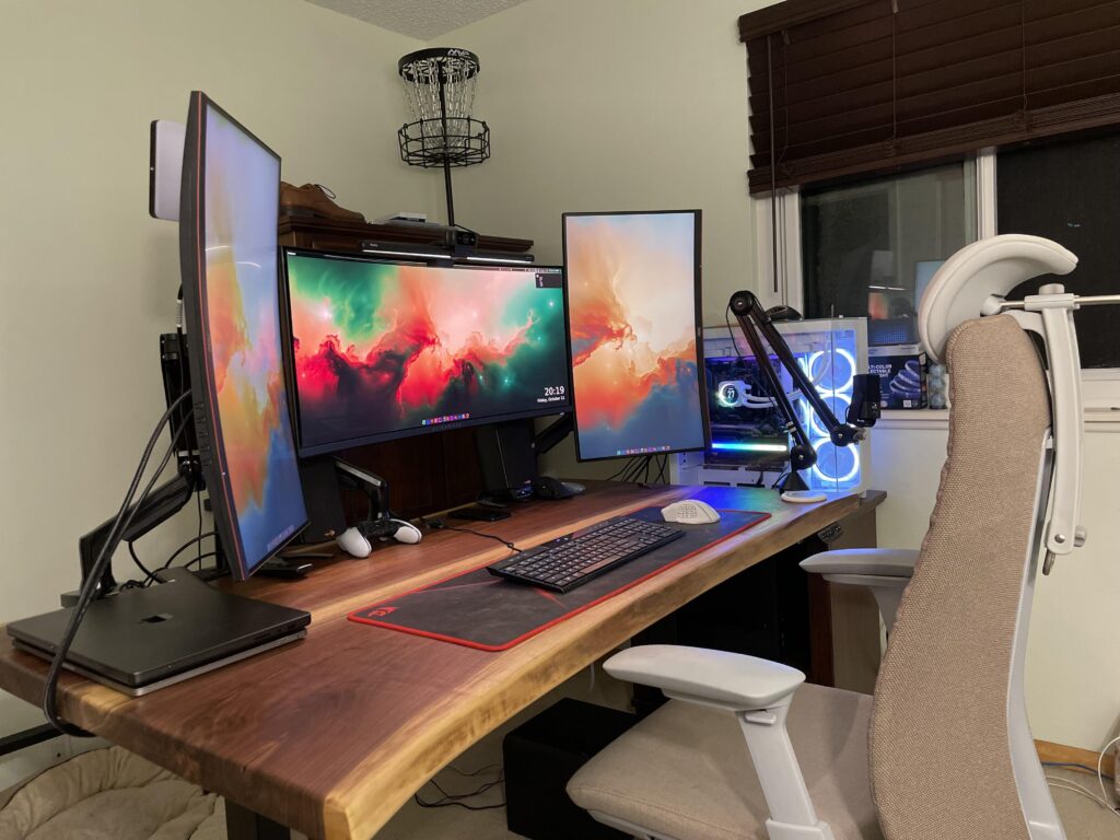 My first woodworking project went into my battle station