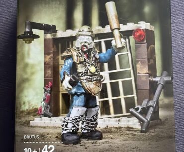 Second post with yet another COD Zombies brick set but this time it's officially licensed
