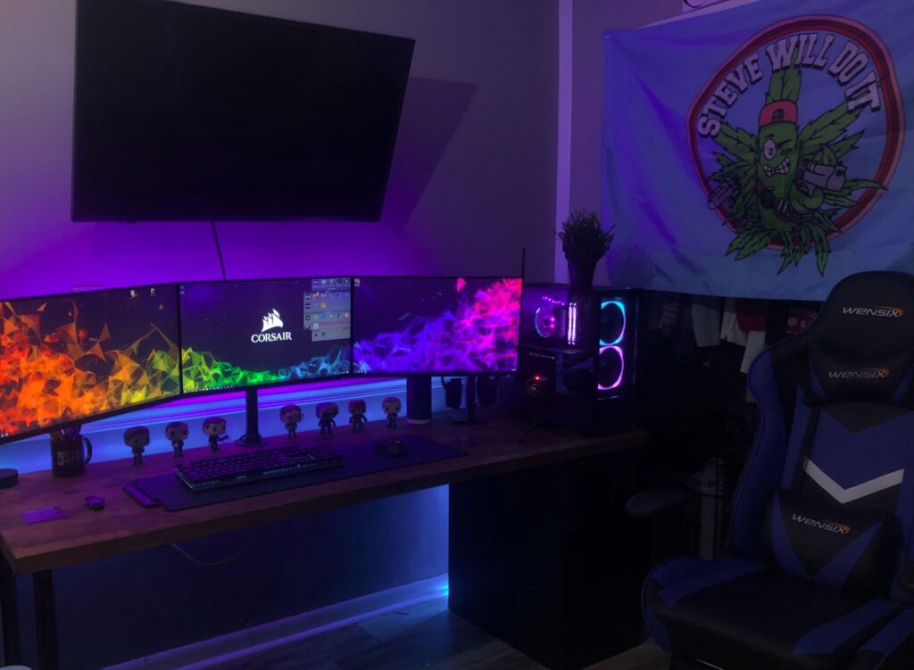 Upgraded my desk! After 5 years, I finally think it’s post-worthy! What do y’all think?