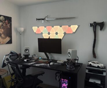 finally got the axe on the wall :)