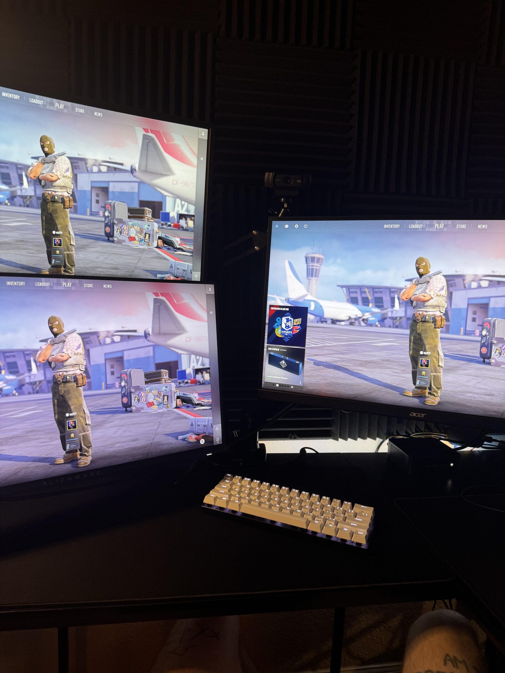 I didn’t know adding a 3rd monitor would unleash hell I didn’t know adding a 3rd monitor would unleash hell