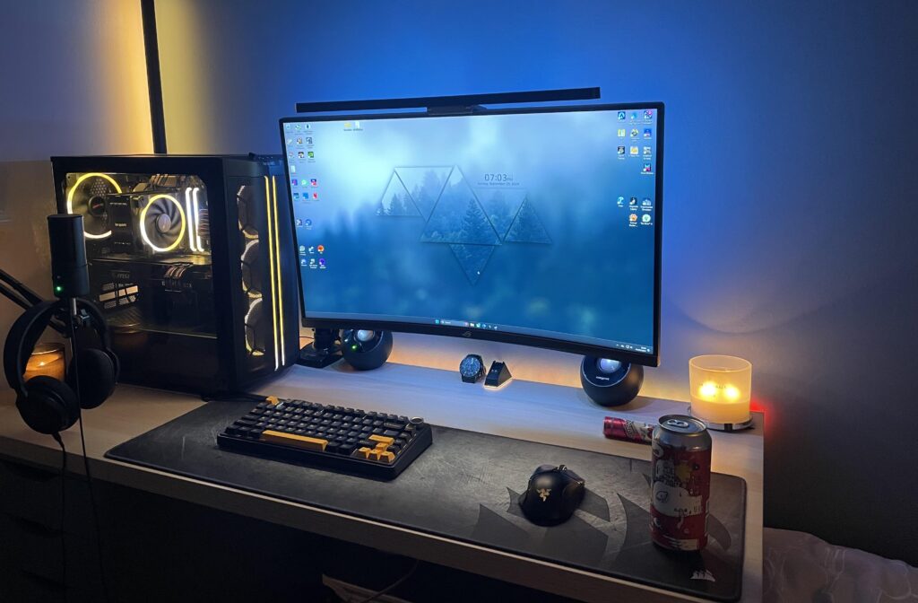 Latest evolution and apart from a new desk pad probably the last changes until I move house.