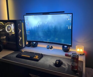 Latest evolution and apart from a new desk pad probably the last changes until I move house.