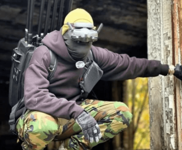 Devs please give us this skin. I'll even grind diamond for the D-13 😭🙏