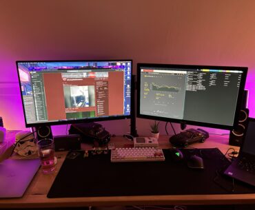 My new setup finally completed... MacOS / Arch Linux