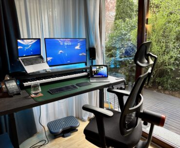 MacBook Air sunny battlestation