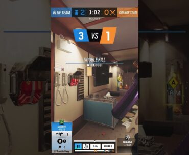 what is this #rainbowsixsiege #R6 #gaming #rage #aim #unfair #fps #fpsgames #funny