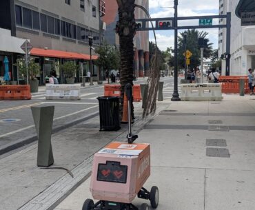 Delivery Robot in Downtown Miami