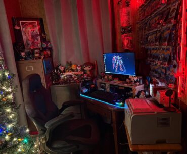 Cluttered but cozy. Been meaning to start fresh for months…
