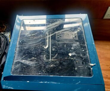 I'm now convinced that floor tiles are the only thing that can kill a glass side panel