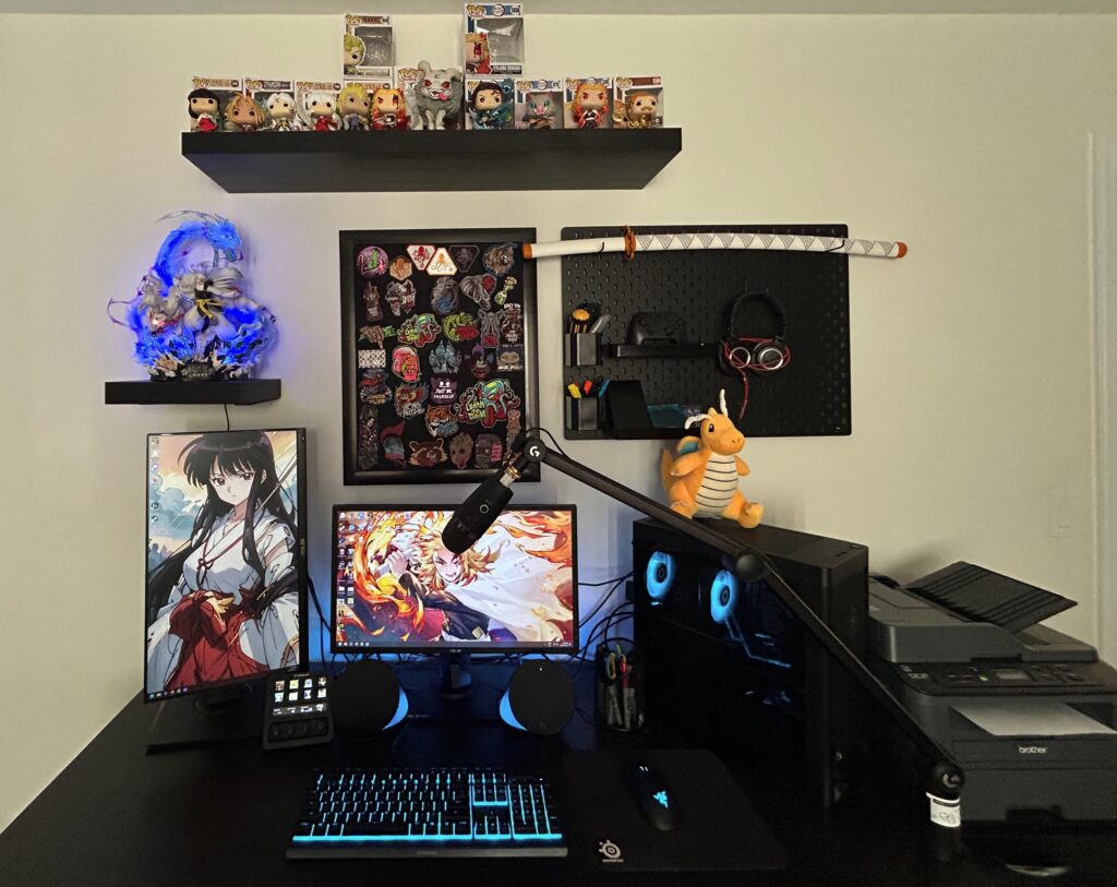 Finally got my first statue. Also still need to work on cable management.