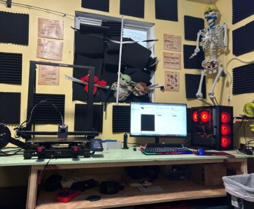 My shitty garage battle station