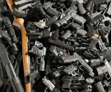 Gun, one, probably works. $cheap.
