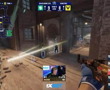 Seconds before disaster. Falcons gets full ecoed and loses the map.