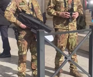 Crazy Looking Guard Guns at Pope’s Funeral