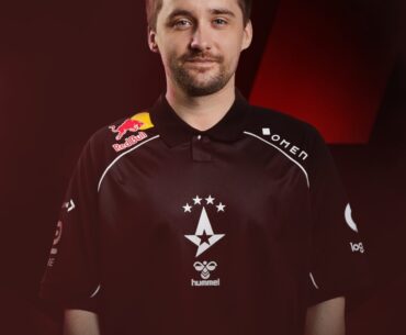 HooXi joins Astralis as IGL, -cadiaN