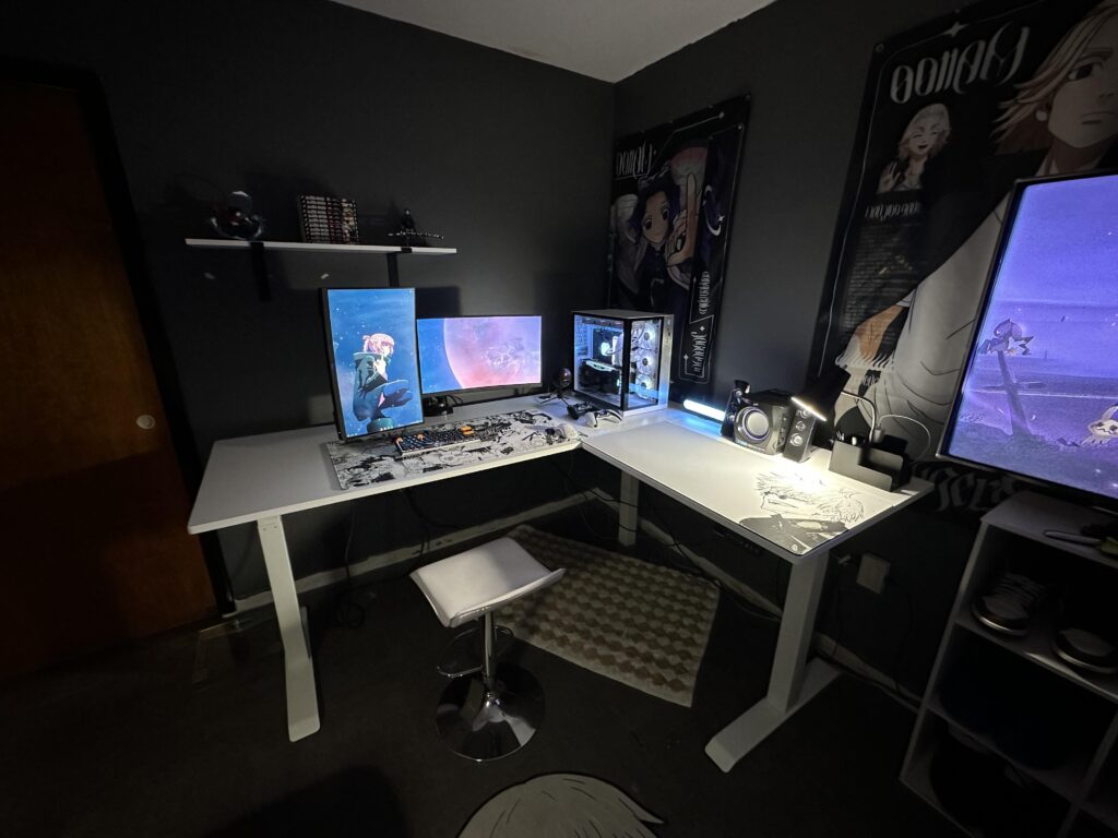 My little L shaped battlestation upgrade, open to any tips 👀