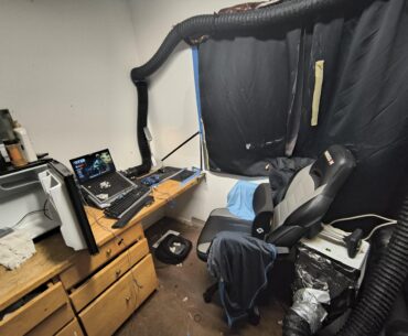 Handmade laptop cooler. Believe or not I got this laptop in 2015 and still rocking I dropped tequila one time while drunk the hard drive died miraculously it works with an external hd. It runs almost every game decent grahics. Sorry for my bad English